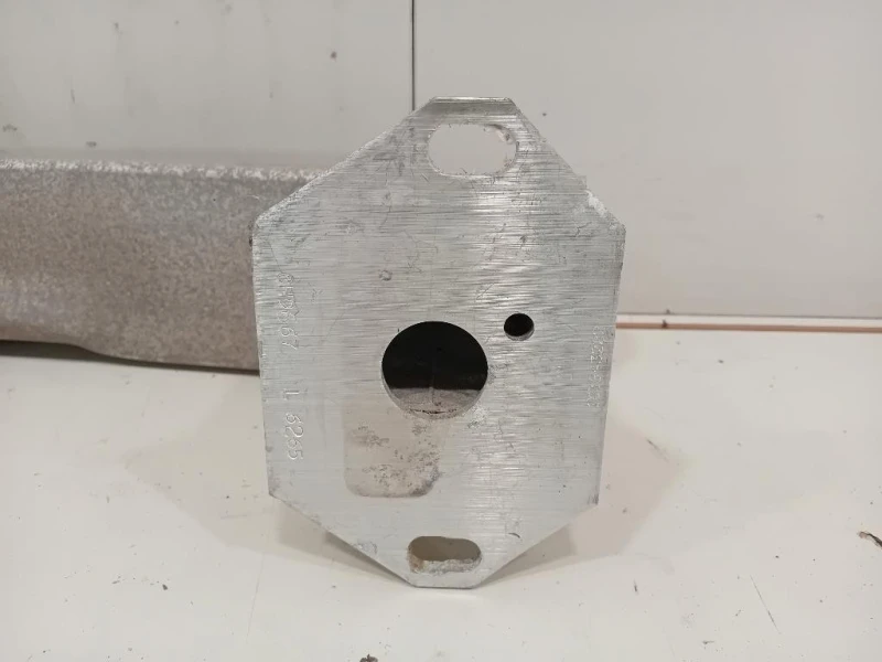 Traversa Paraurti POST 51127332320 Bmw X1 F48 2015