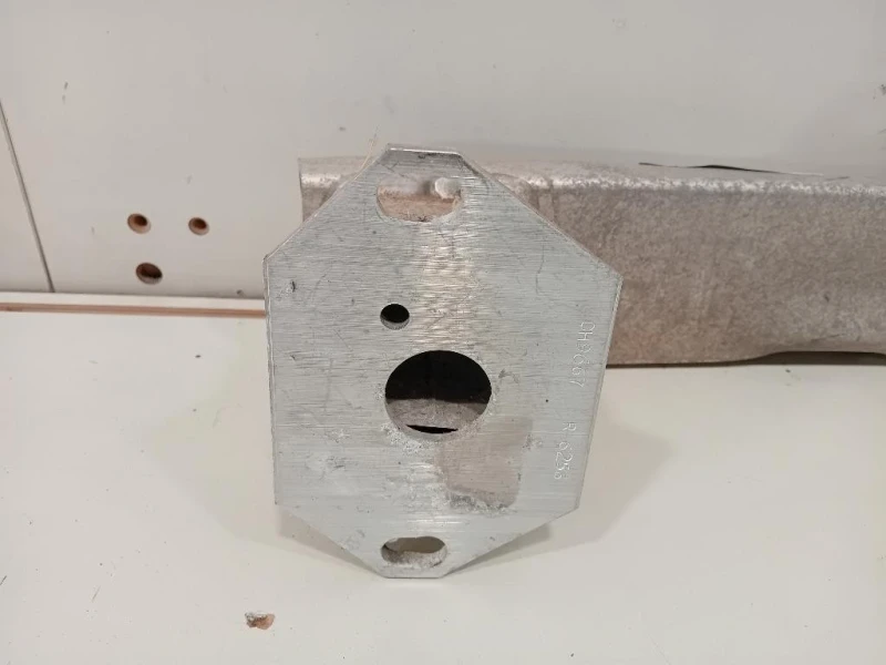 Traversa Paraurti POST 51127332320 Bmw X1 F48 2015