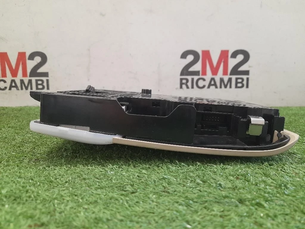 LUCE DI Cortesia Abitacolo ANT 61319355396 Bmw X1 F48 2015