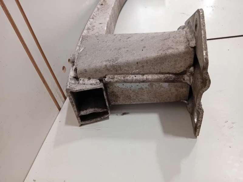 Traversa Paraurti POST 12782112 Chevrolet Orlando 2011