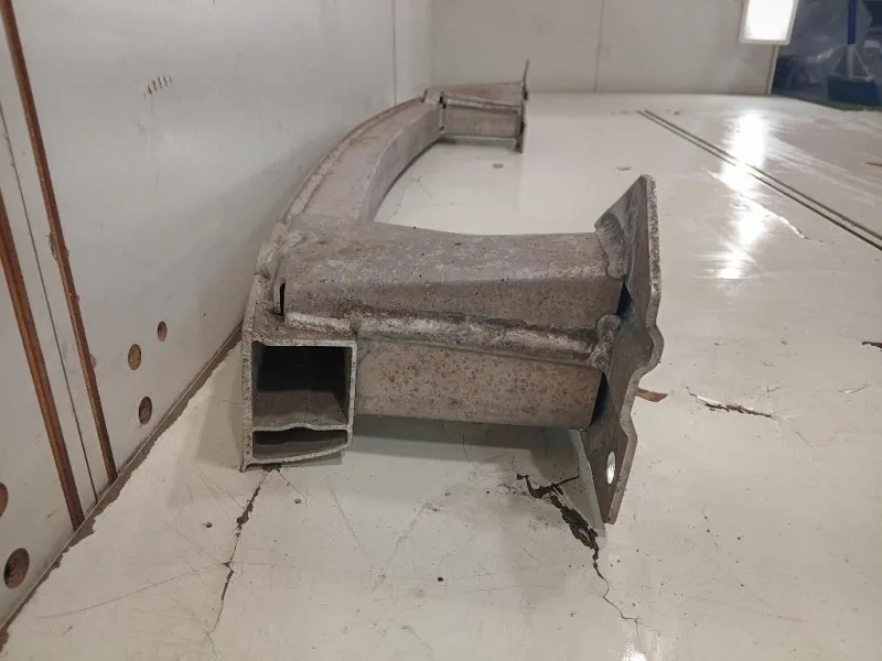 Traversa Paraurti POST 12782112 Chevrolet Orlando 2011