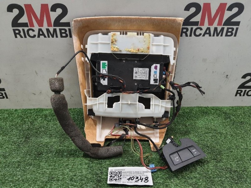 LUCE DI Cortesia Abitacolo ANT A0009006603 Mercedes Classe A W176 2013