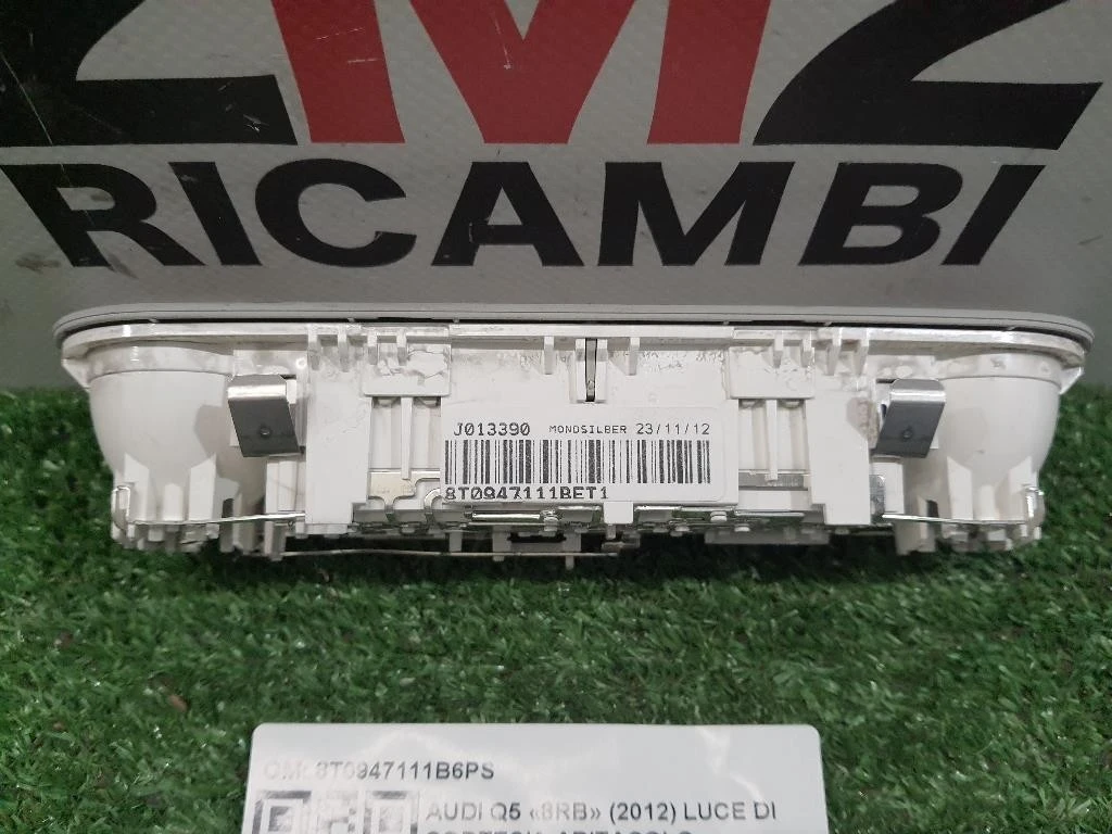 LUCE DI Cortesia Abitacolo POST 8T0947111B6PS Audi Q5 8RB 2012