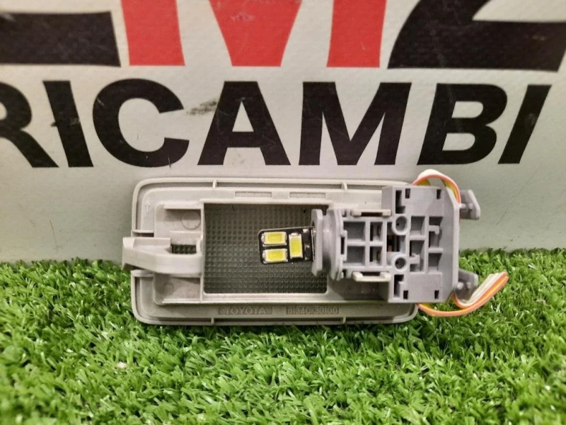 LUCE DI Cortesia Abitacolo DX 8134030100 DX Lexus Serie IS II 2006