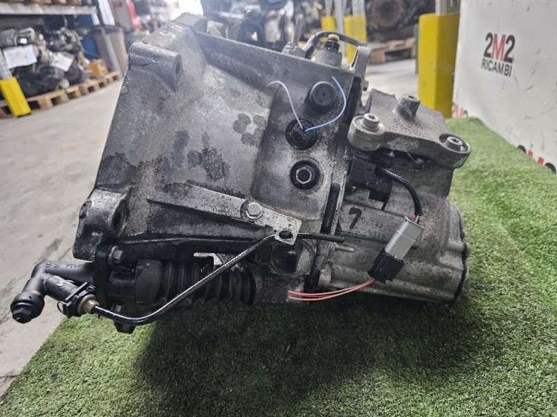 Cambio 9811243810 STT 6 MARCE Citroen C3 III 2016