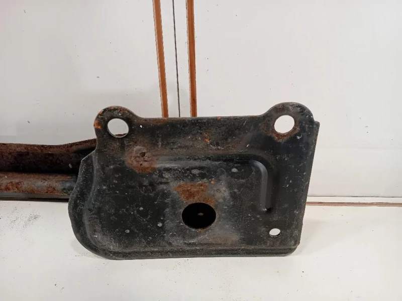 Traversa Paraurti POST 1880951 Ford Fiesta VI 2012