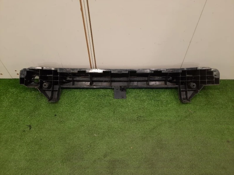 Traversa Paraurti POST 4M51-17912-AD Ford Focus III 2008