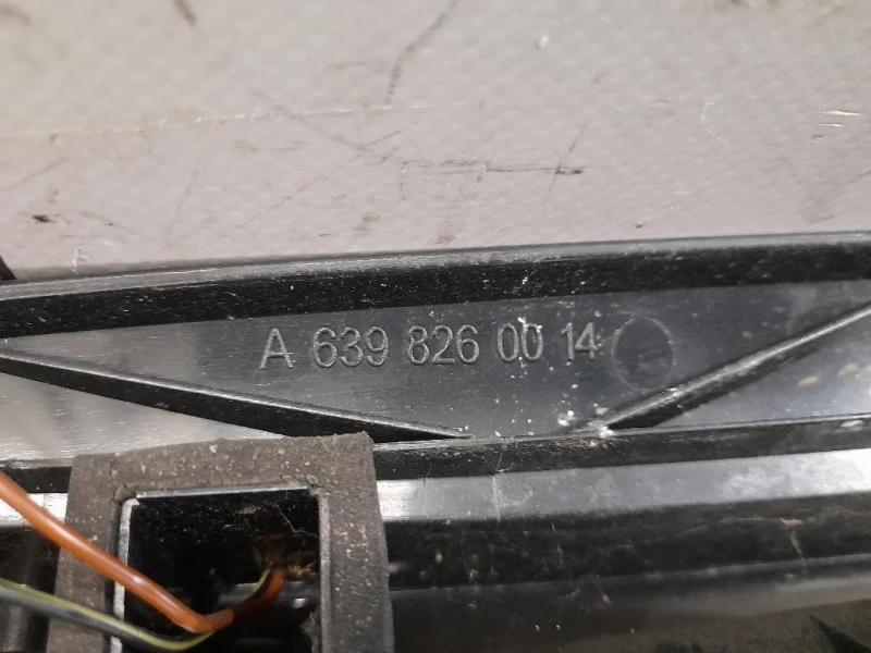 LUCE STOP Supplementare POST A6398260014 Mercedes VITO W639 2004