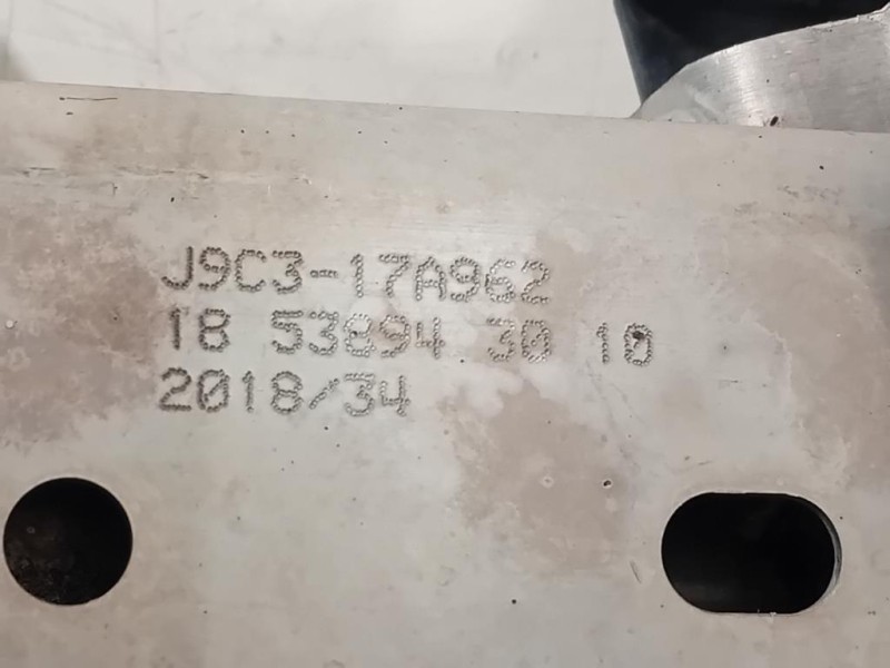 Traversa Paraurti POST J9C3-17D928-A Jaguar E-pace 2017