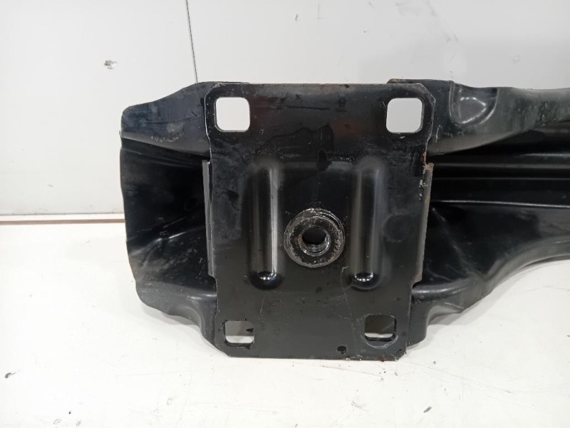 Traversa Paraurti POST T2H1134 Jaguar XE 2015