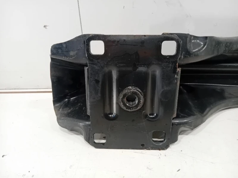 Traversa Paraurti POST T2H1134 Jaguar XE 2015