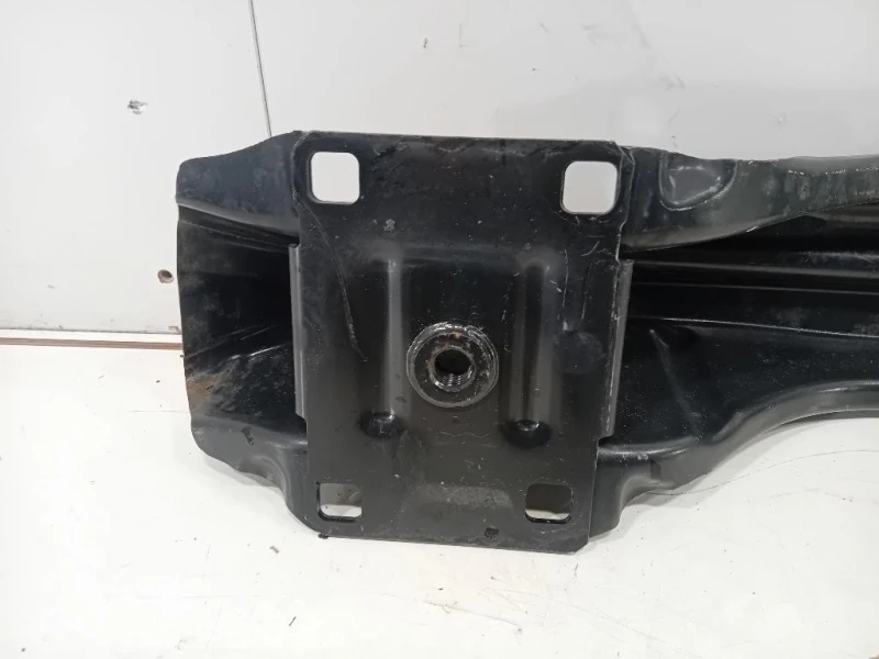 Traversa Paraurti POST T2H1134 Jaguar XE 2015