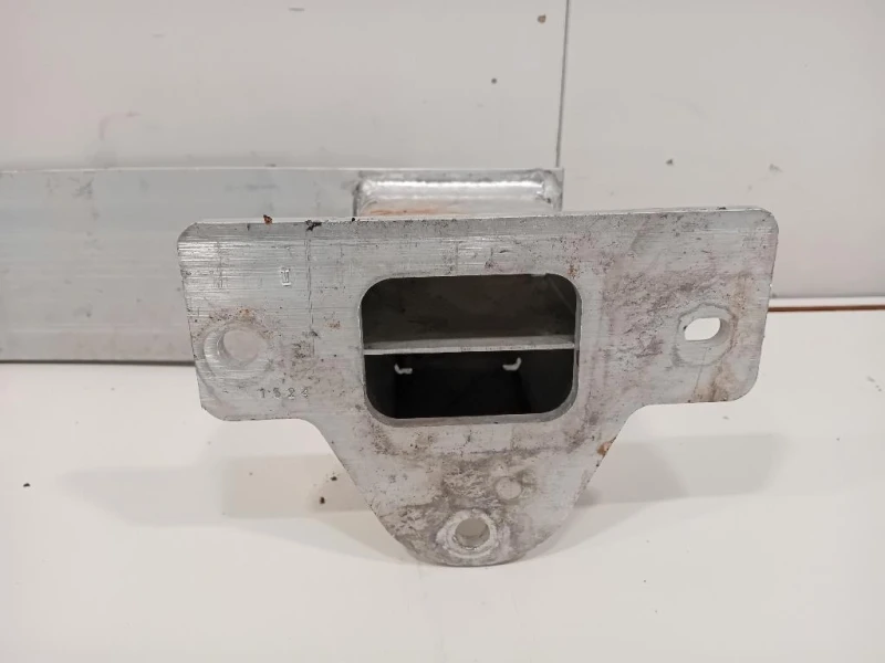 Traversa Paraurti POST K68243701AA Jeep Compass III 2017