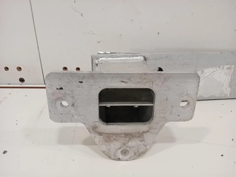 Traversa Paraurti POST K68243701AA Jeep Compass III 2017