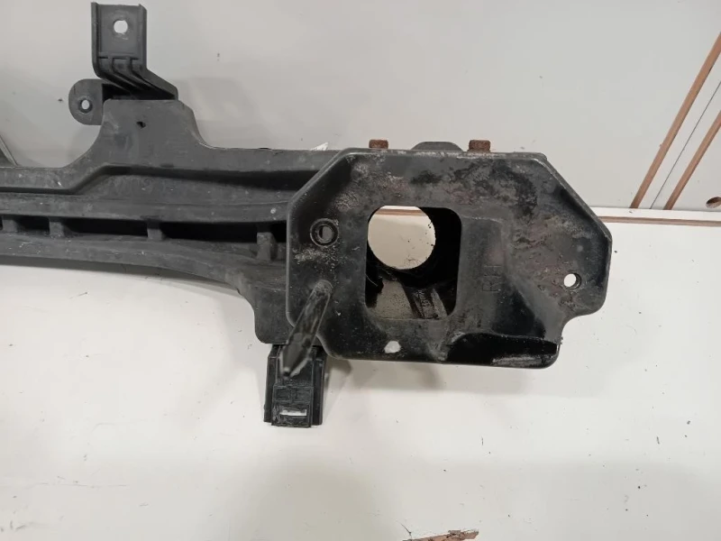 Traversa Paraurti POST 86631-H8410 Kia Stonic 2017