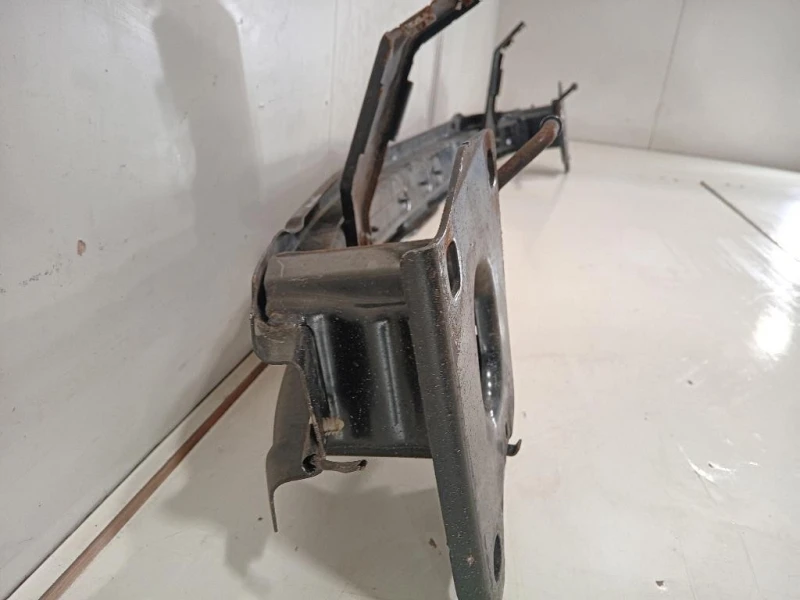 Traversa Paraurti POST FK72-17906-AD Land Rover Discovery V 2016