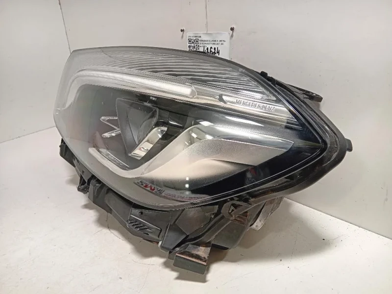 Proiettore ANT SX A1769068900 Mercedes Classe A W176 2015