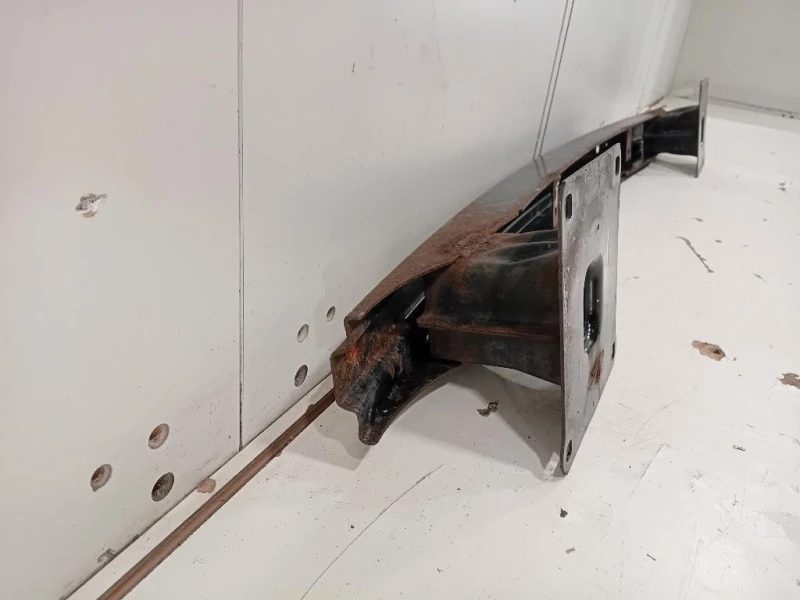 Traversa Paraurti POST DQE500040 Land Rover Freelander II 2007