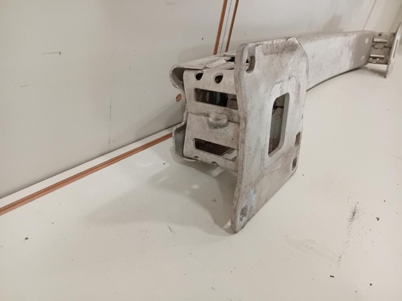 Traversa Paraurti POST EJ32-17906-AC Land Rover Range Rover Evoque I 2011