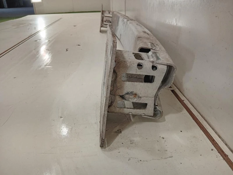 Traversa Paraurti POST EJ32-17906-AC Land Rover Range Rover Evoque I 2011