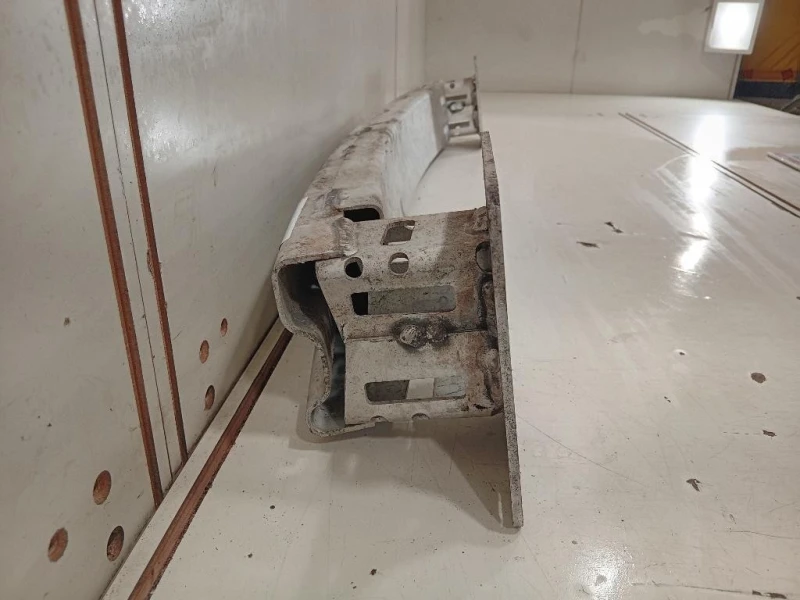 Traversa Paraurti POST EJ32-17906-AC Land Rover Range Rover Evoque I 2011