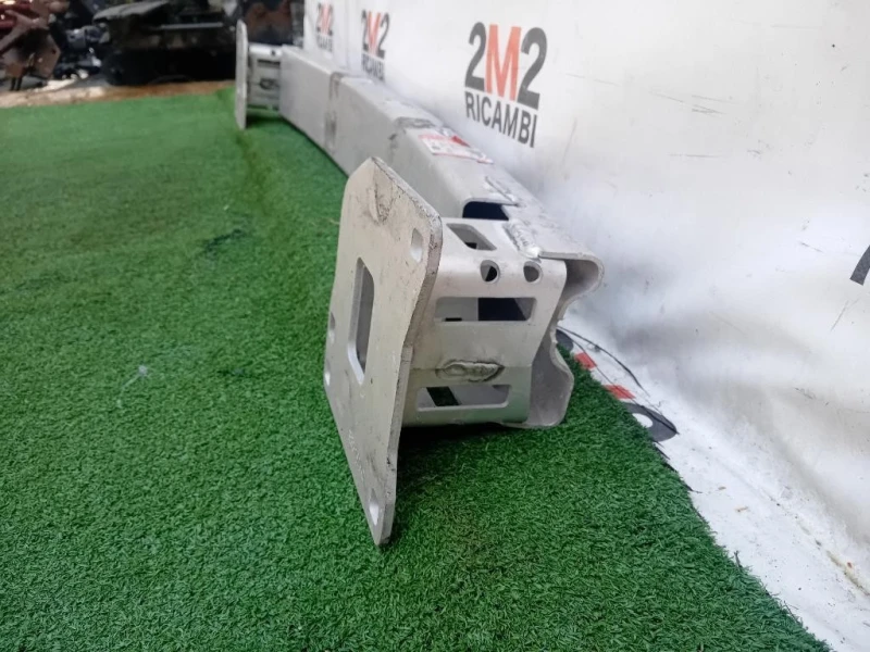 Traversa Paraurti POST LR066891 Land Rover Range Rover Evoque I 2015