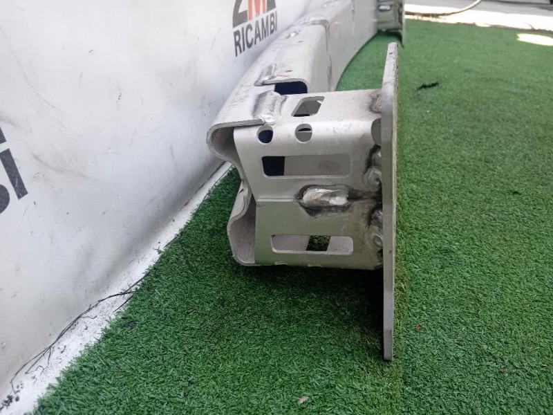 Traversa Paraurti POST LR066891 Land Rover Range Rover Evoque I 2015