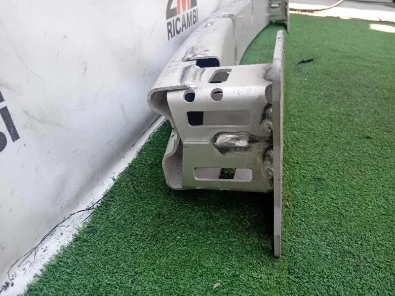 Traversa Paraurti POST LR066891 Land Rover Range Rover Evoque I 2015