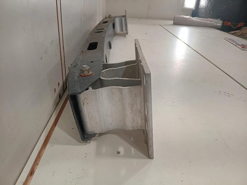 Traversa Paraurti POST LR116875 Land Rover Range Rover Sport III 2014