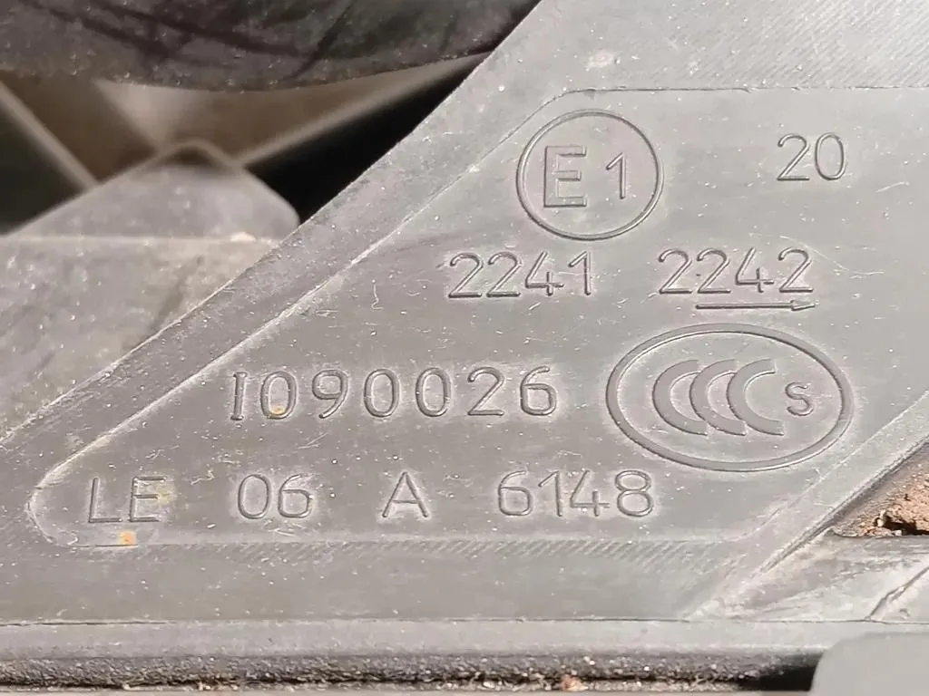 Proiettore ANT SX 1090026 Mercedes Classe C W204 2011