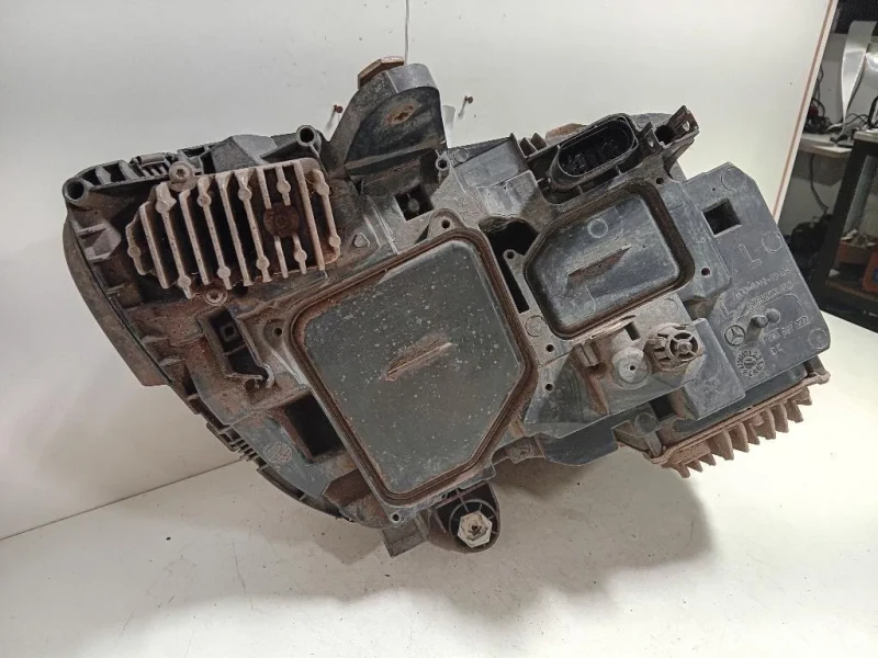 Proiettore ANT SX A2059069404 Mercedes Classe C W205 2014