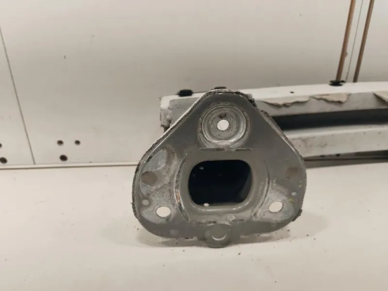 Traversa Paraurti POST TRAVERSA PARAURTI POST Opel Mokka 2013