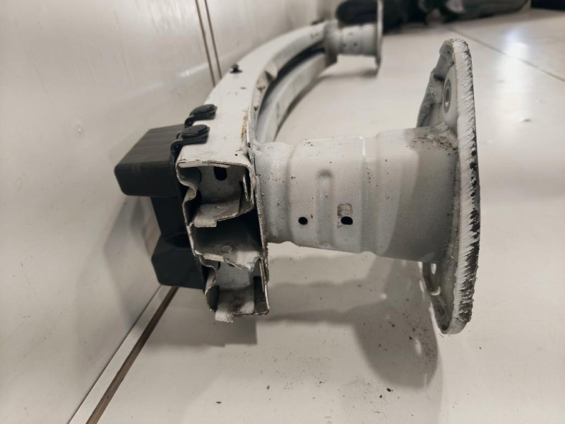 Traversa Paraurti POST TRAVERSA PARAURTI POST Opel Mokka 2013