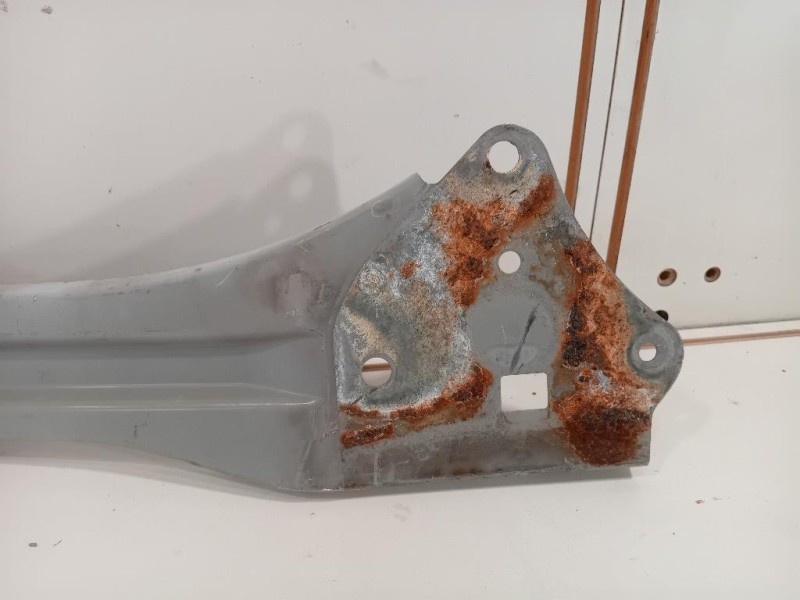 Traversa Paraurti POST TRAVERSA PARAURTI POST Toyota Yaris IV 2014