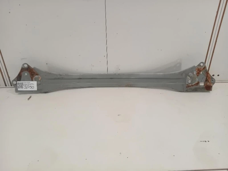 Traversa Paraurti POST TRAVERSA PARAURTI POST Toyota Yaris IV 2014