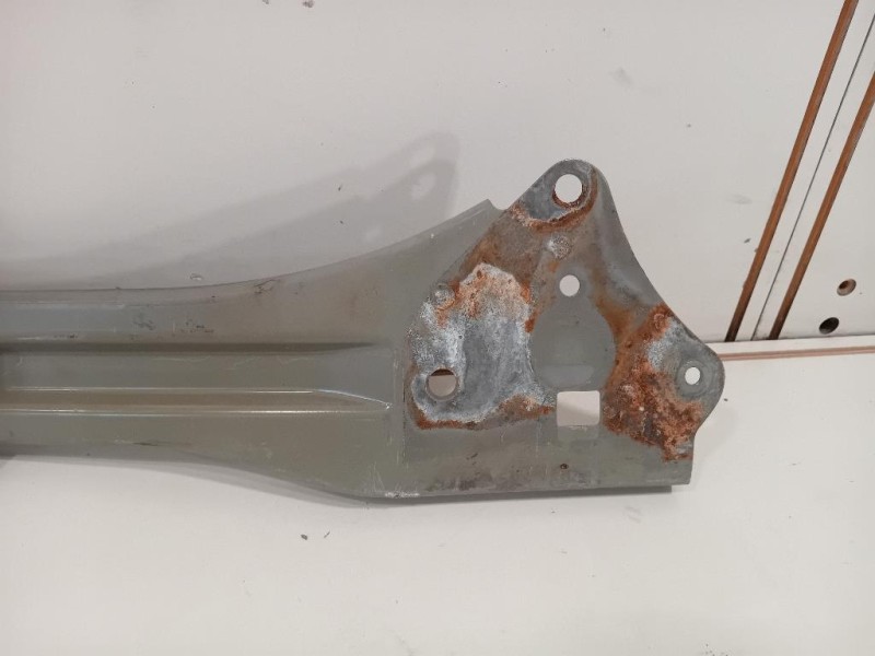 Traversa Paraurti POST TRAVERSA PARAURTI POST Toyota Yaris IV 2014