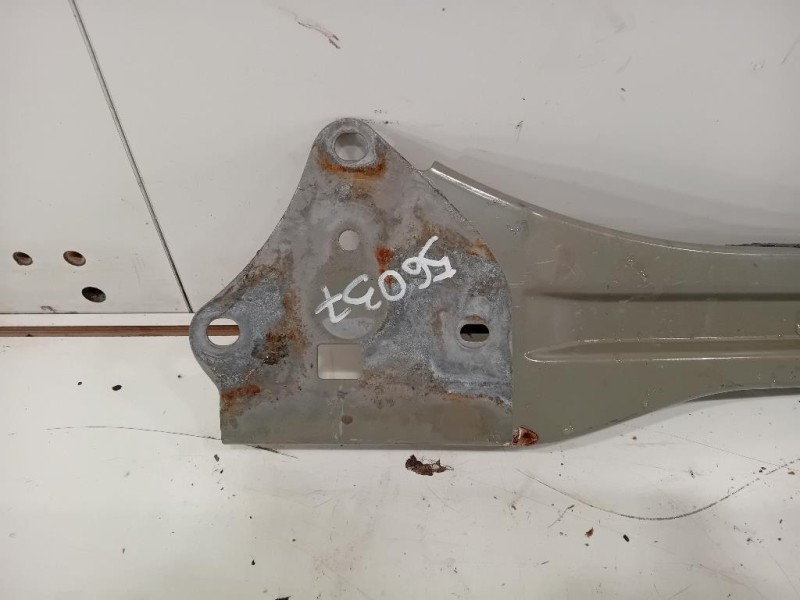 Traversa Paraurti POST TRAVERSA PARAURTI POST Toyota Yaris IV 2014