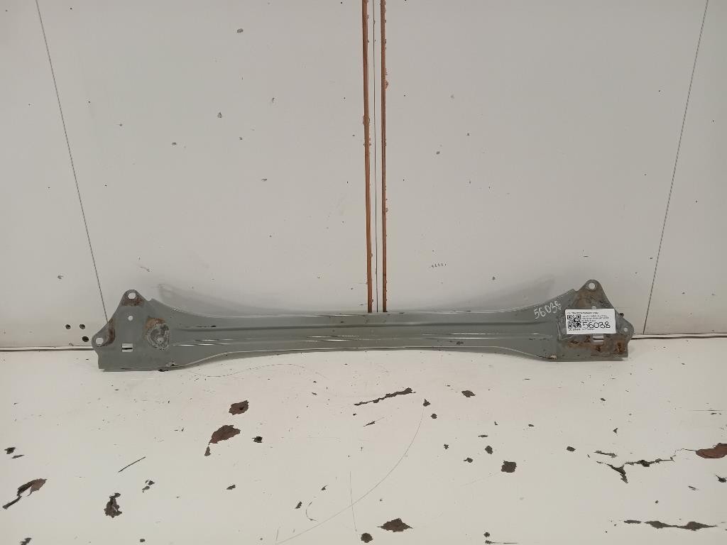 Traversa Paraurti POST TRAVERSA PARAURTI POST Toyota Yaris IV 2014