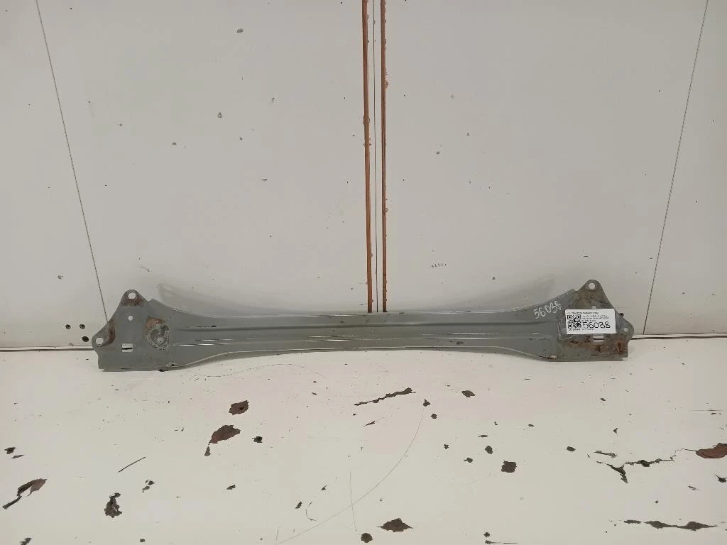 Traversa Paraurti POST TRAVERSA PARAURTI POST Toyota Yaris IV 2014