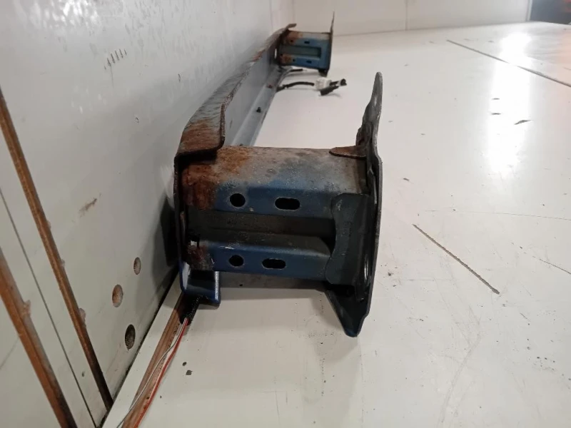 Traversa Paraurti POST 520230D080 Toyota Yaris IV 2014