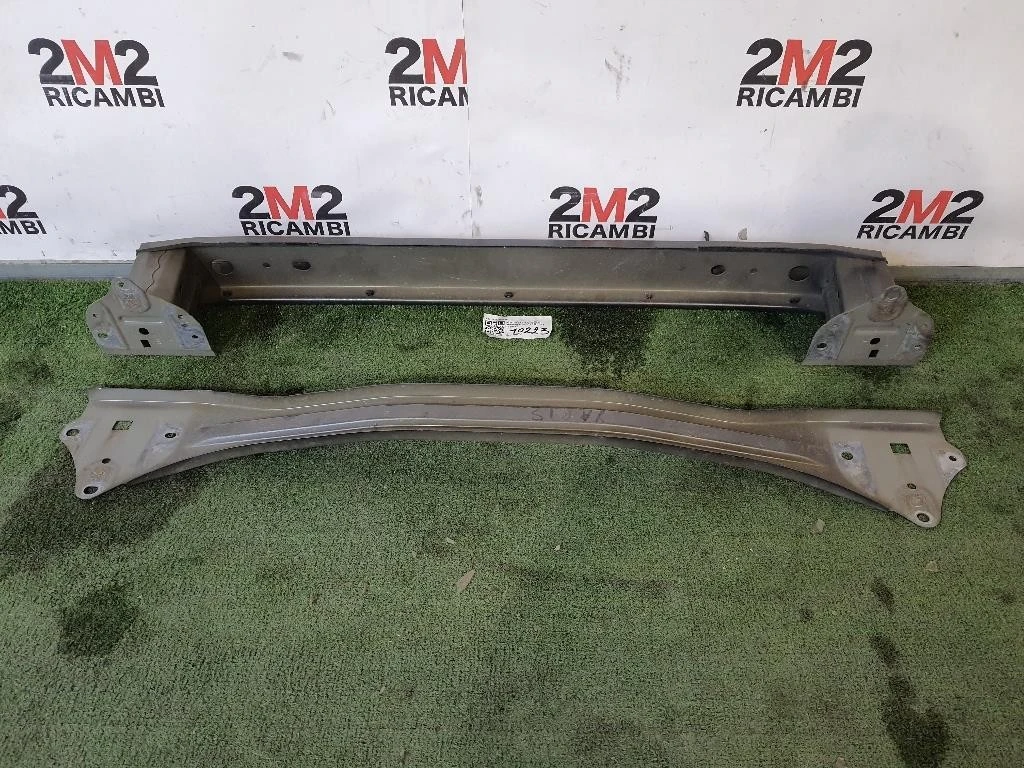 Traversa Paraurti POST 520230D080 Toyota Yaris IV 2017