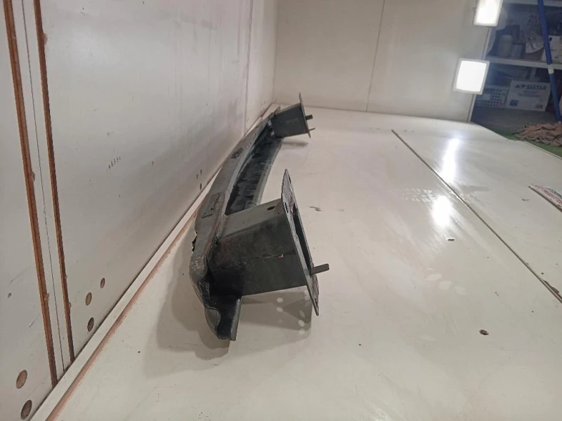 Traversa Paraurti POST 3C9 807 586 Volkswagen Passat V 2005