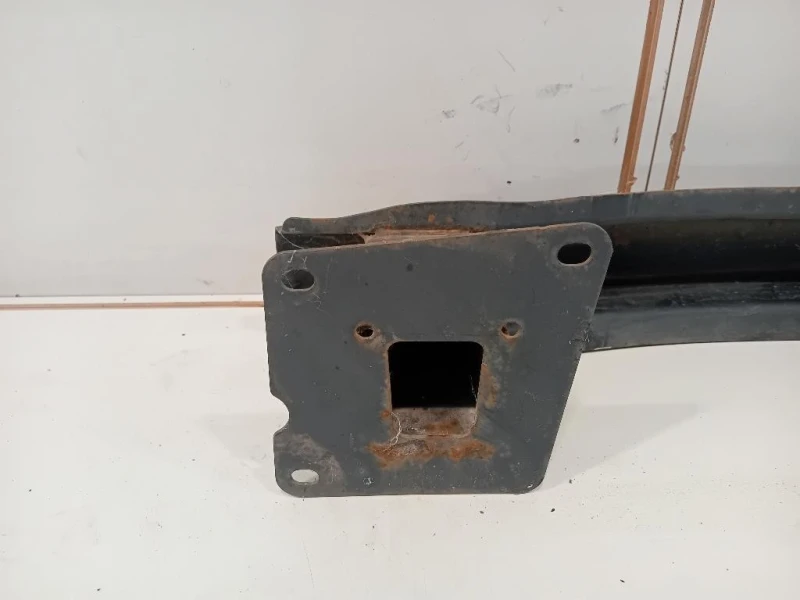 Traversa Paraurti POST 6R0807305A Volkswagen POLO VI 2009