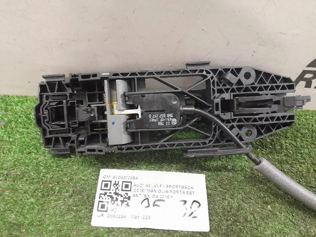 Maniglia Porta EST ANT SX 8V0837205A Audi A3 8VF Sportback 2016