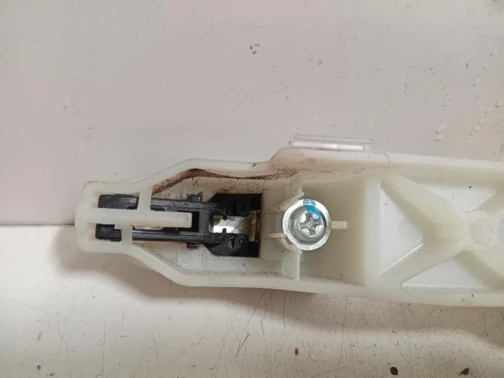 Maniglia Porta EST ANT SX MANIGLIA PORTA EST ANT SX Kia Carens IV 2013