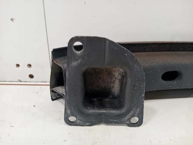 Traversa Paraurti POST 31278835 Volvo V60 I 2013