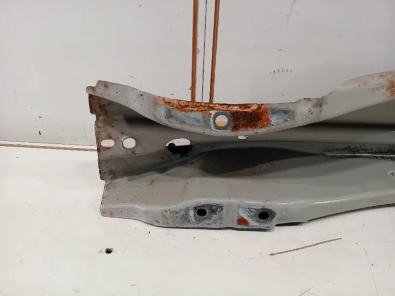 Traversa Paraurti POST 31217938 Volvo V70 III 2008