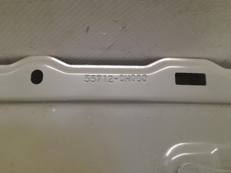 Traversa Sottoparabrezza 557120H060 Toyota AYGO II 2018