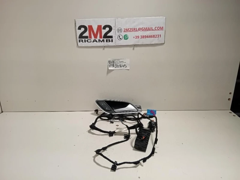 Maniglia Porta INT ANT DX 8U28370208L0959851A Audi Q3 8UB 2012