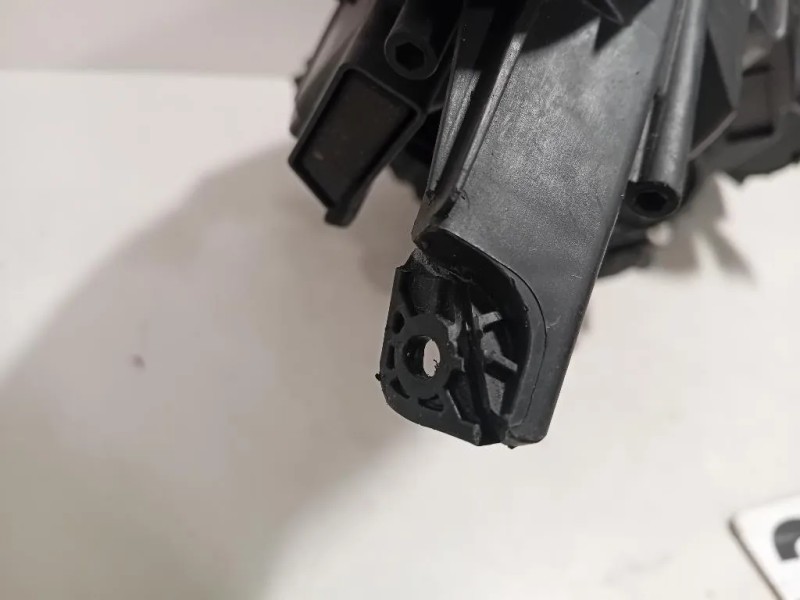 Proiettore ANT SX 13399862 Opel Zafira C 2012